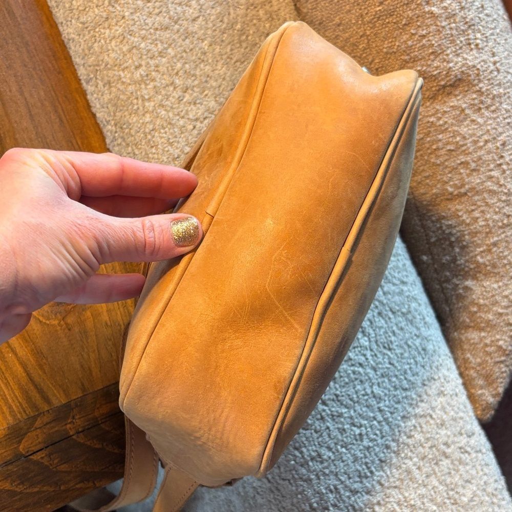 Duluth Trading Co. Tan Leather Crossbody Bag - Picture 12 of 16